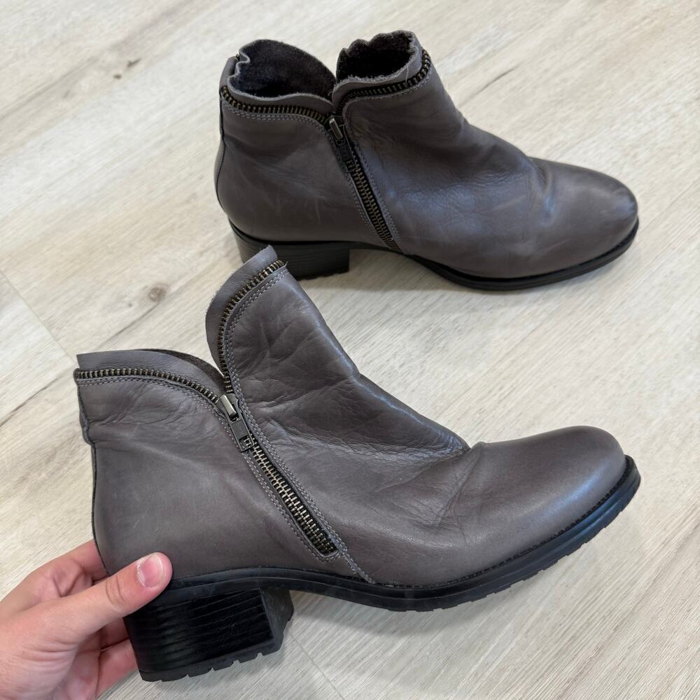Miz Mooz Women's Jet Leather Zipper Heeled Ankle Booties in Grey Size 41 - Picture 3 of 11